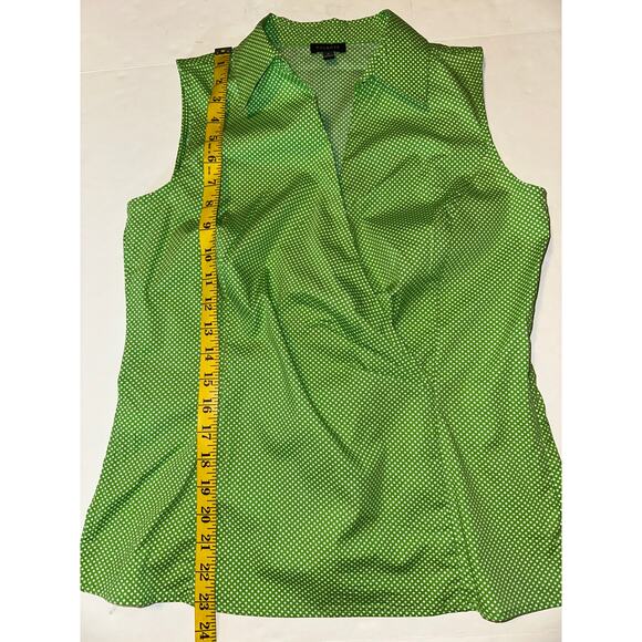 Talbots Top Women’s Size 6 Parrot White Faux Wrap Polka Dot Sleeveless Side Zip - Picture 3 of 7